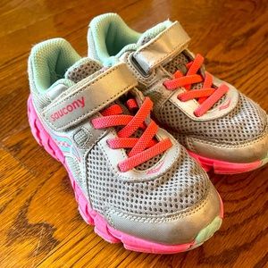 Saucony Little Girls Size 11 Shoes